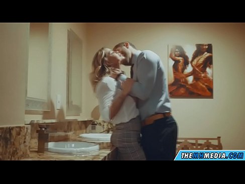 ❤️ Amikor egy bögyös szőke elcsábít egy nyilvános WC-ben Szuper pornó at hu.tube-sexer-com.ru ️